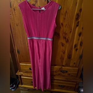 Pre-Owned Girls Size 10/12 Wonder Nation Pink Jumper with Silver Accent!